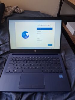 HP 14.1 inch laptop computer NEVER USED READY TO SET UP