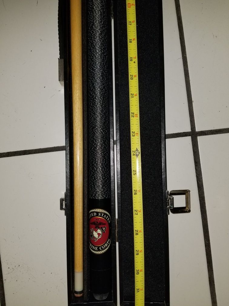 Billiards cue stick USMC/United States Marine Corps & case w/ornament emblem