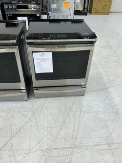 🦅🇺🇸SLIDE IN ELECTRIC RANGE🇺🇸🦅 30”