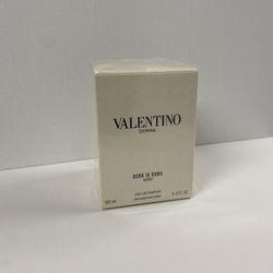 Valentino Donna Born In Roma Ivory