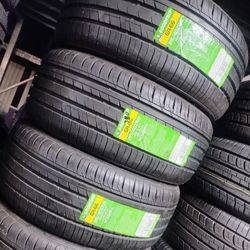 215/40/18 Brand New Set Of Tires 