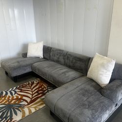 3PC GRAY SECTIONAL COUCH W/ FREE DELIVERY 