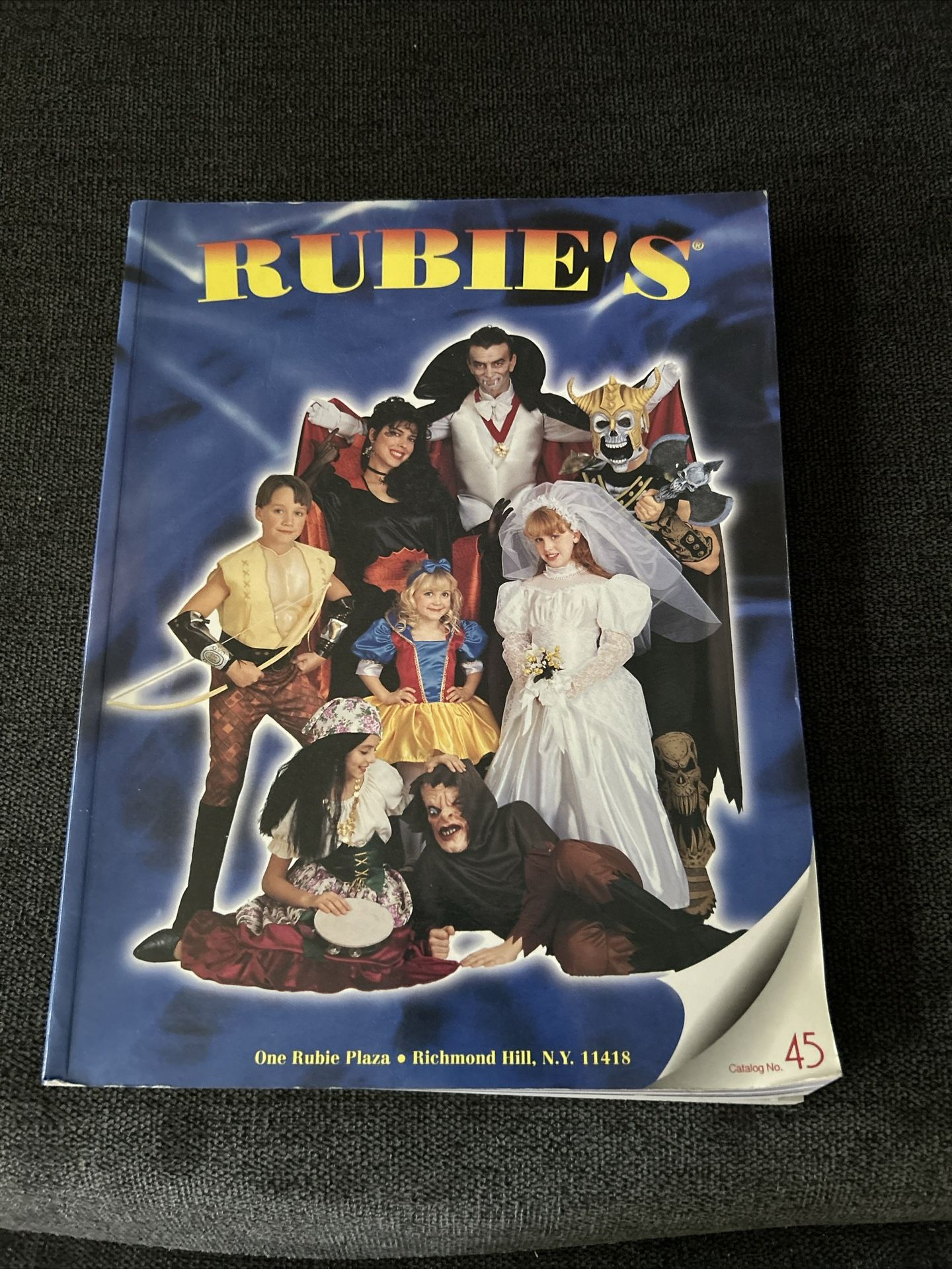 1996 Rubie's 385 Page Costume Halloween Catalog Books Costumes Rare 
