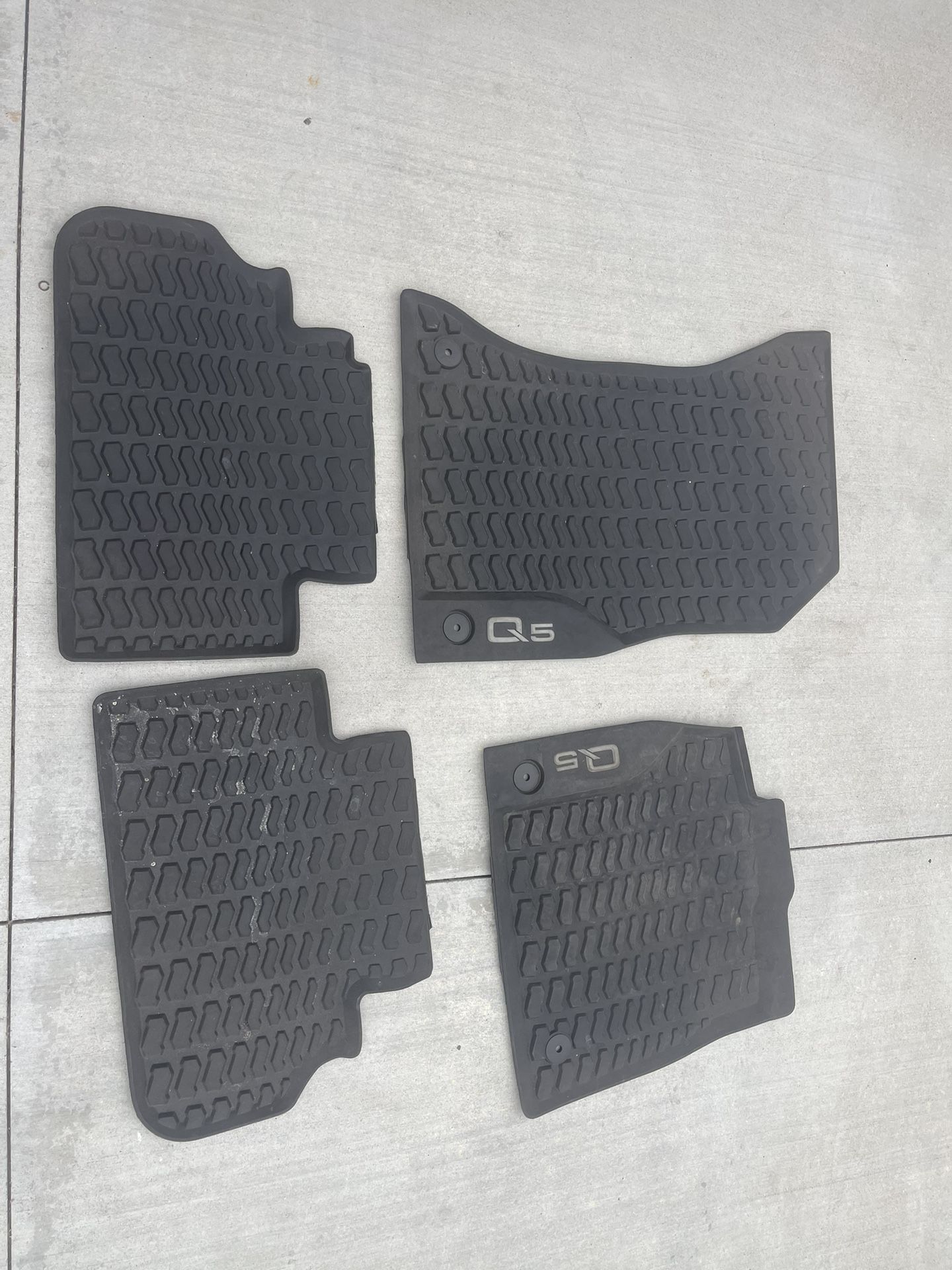 Audi Q5 Mats Set
