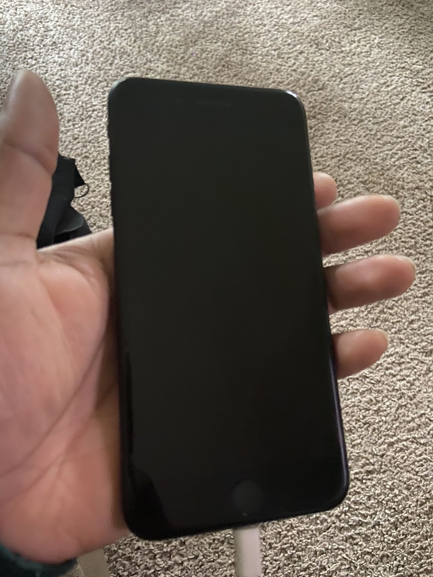 iPhone 7 Plus 64GB + AirPods (GREAT CONDITION)