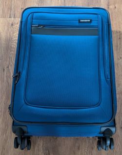 Samsonite New With Tags Spinner Luggage Suitcase