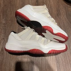 Jordan 11 Retro Low Cherry Bottom 2012