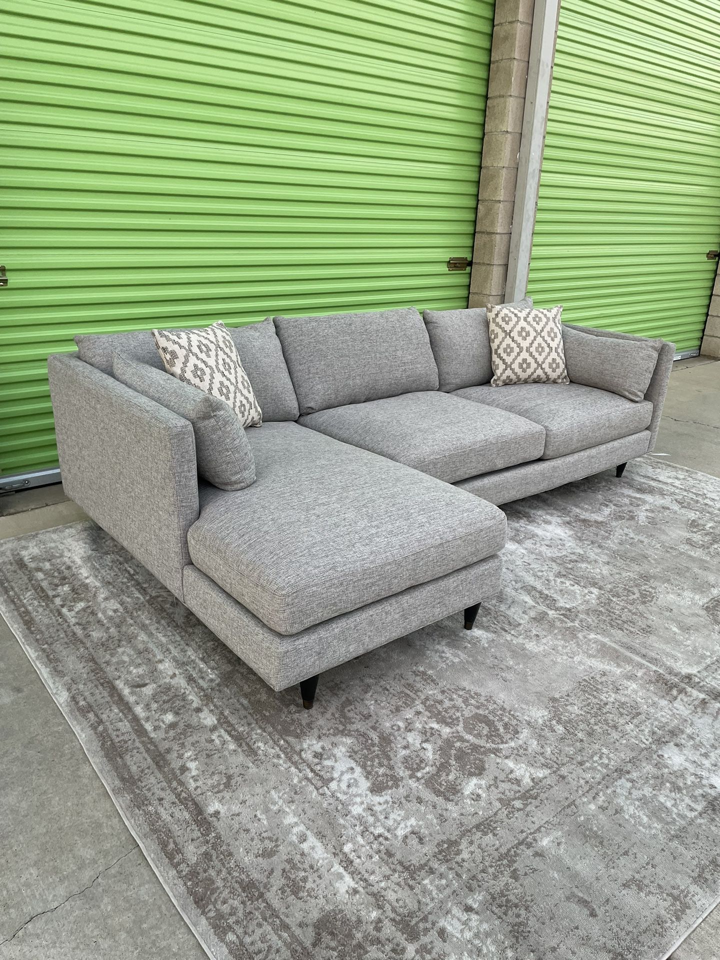 *Free Delivery* Gray Modern Sectional Couch Sofa