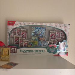 Pokemon Blooming Waters Premium Collection