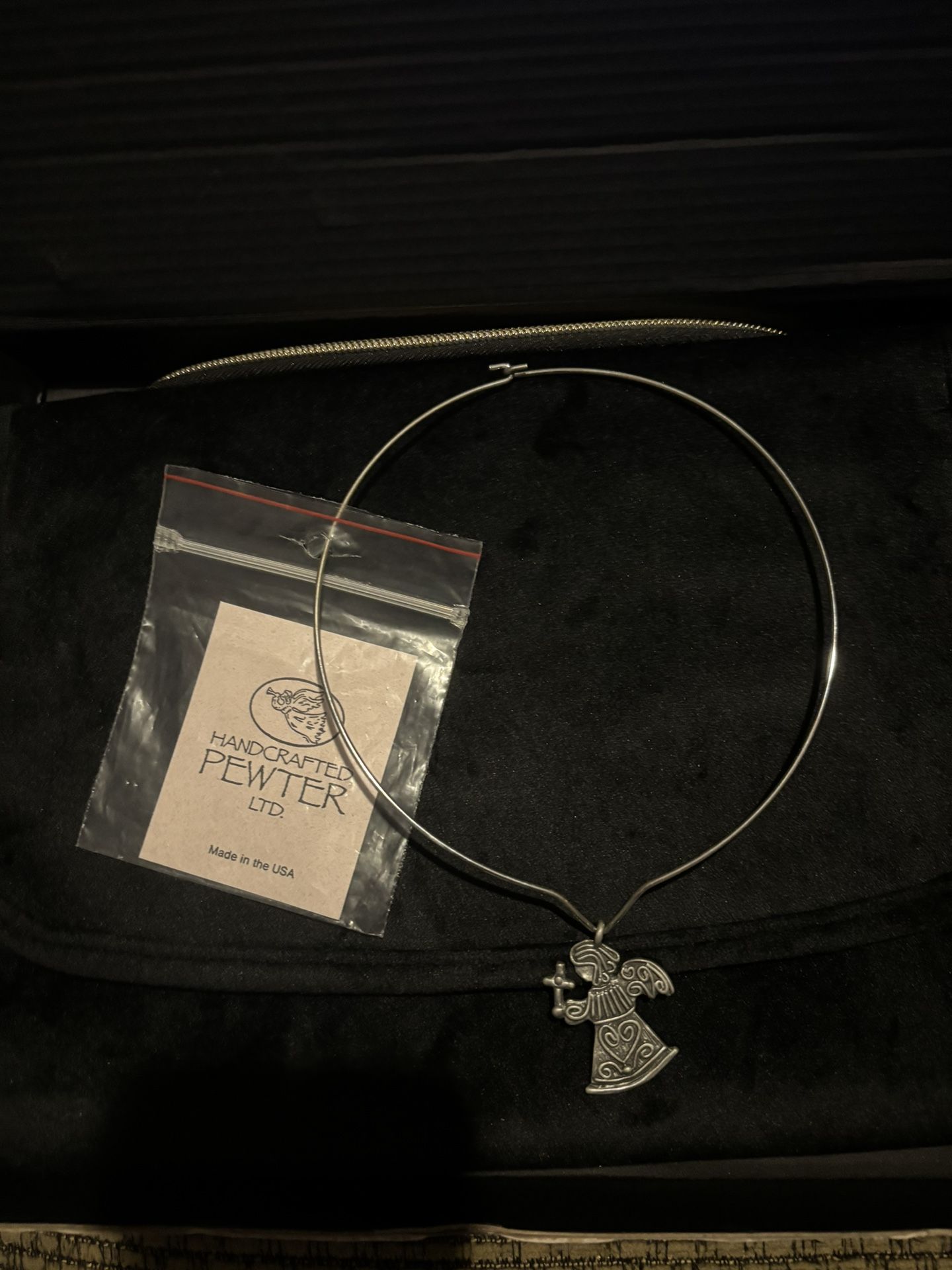 Handcrafted Pewter LTD Marcie Pewter Signed ‘Angel w/Cross ‘HOPE’ Pendant Choker Necklace $5