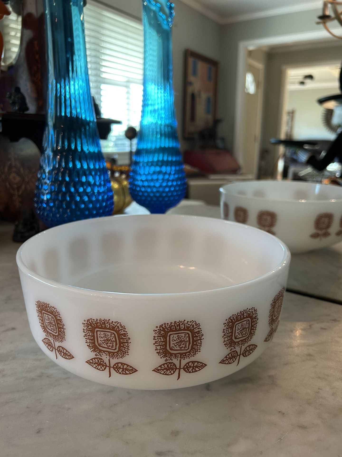 Vintage Federal Glass Milk Glass Bowl With A Brown Sunflower π» Pattern