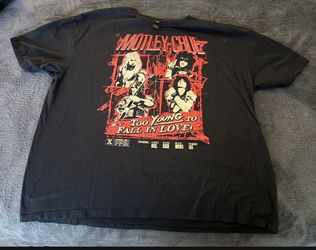 Motley crüe shirt