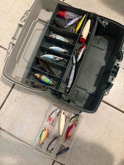 Premium 19pc Fishing Lure Lot + Plano Tackle Box & Tray