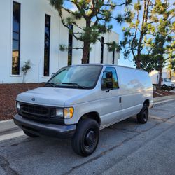2000 Ford E-250