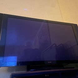 Elite 48" TV