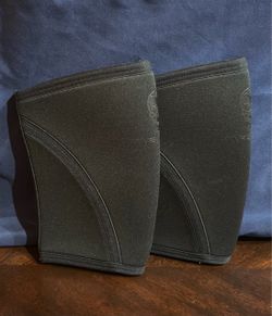 Gymreapers Knee Sleeves Size L