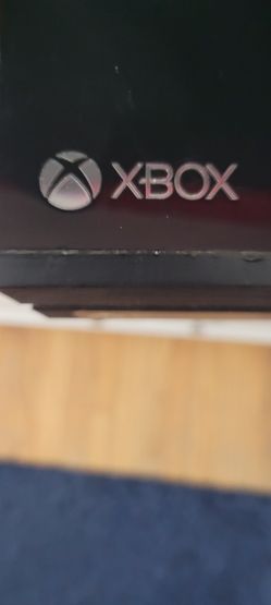 XBOX ONE & 28 GAMES