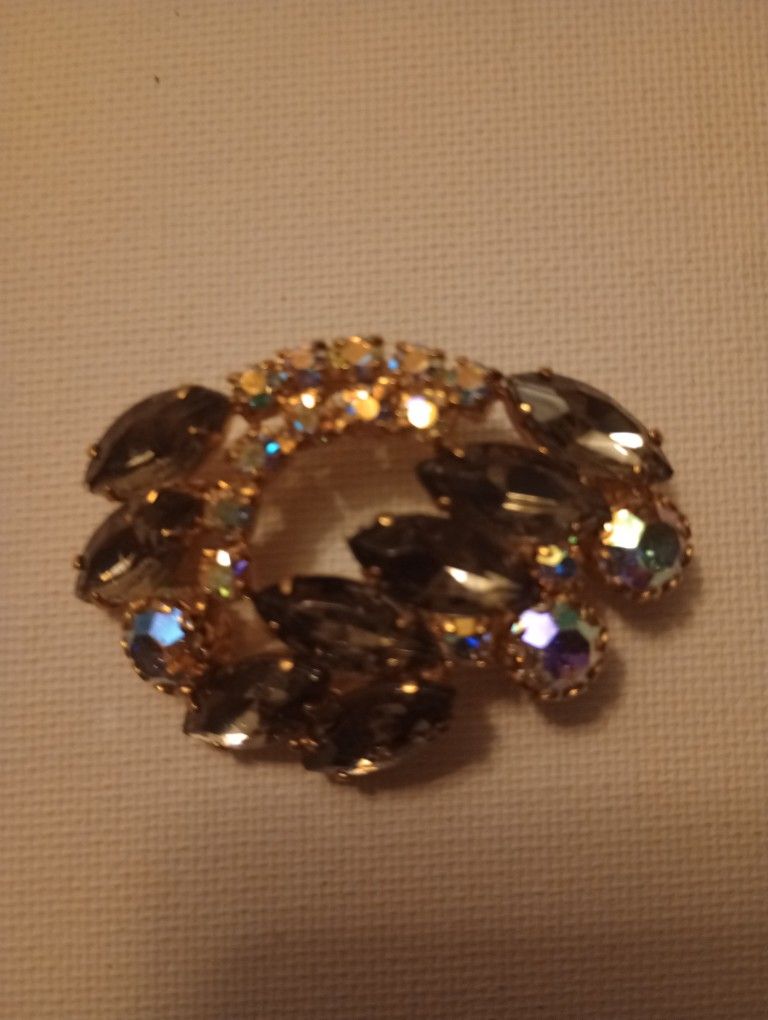 1940's Gold Brooch