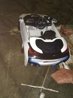 BMW m1 concept car. 6volt new sells from $160 to $250. Buy now $100 obo