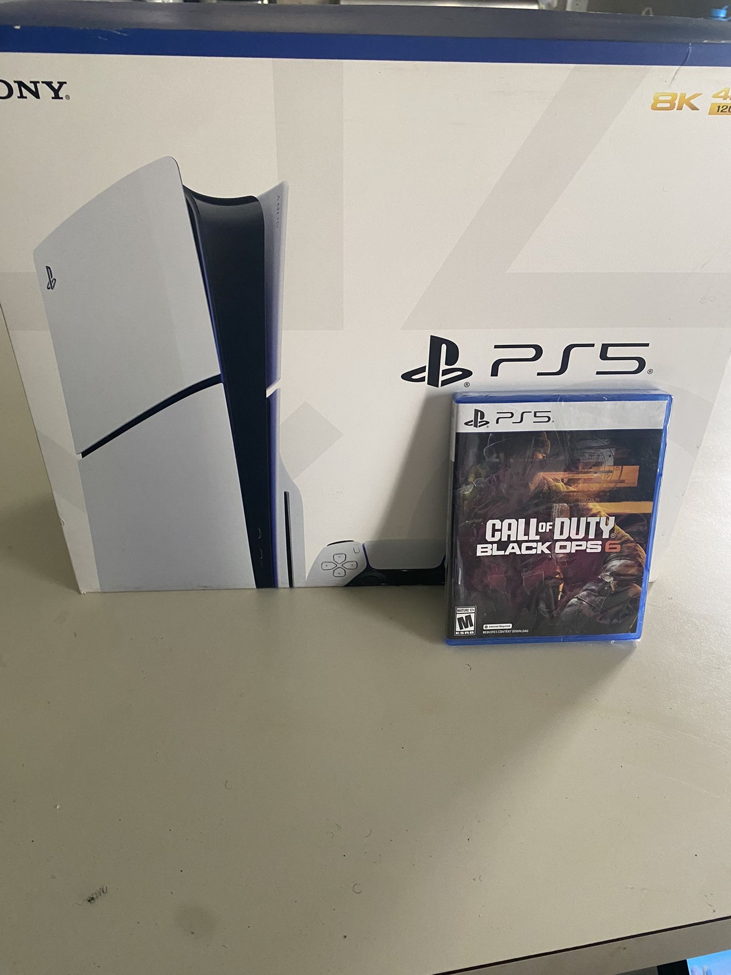 NEW PS5 NEVER OPENED.. INCLUDE BLACK OPS 6