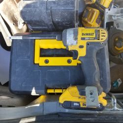 Dewalt Gun