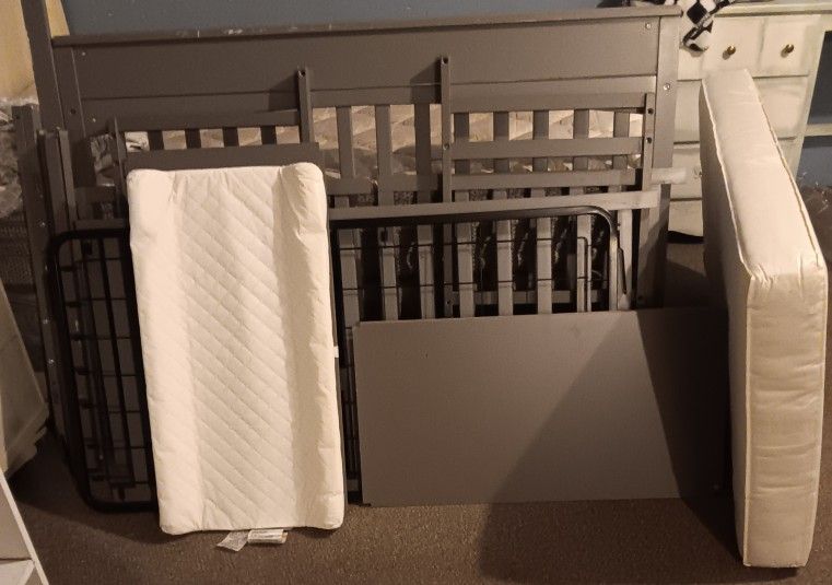 Baby Bed Changing Table And Dresser Or Desk