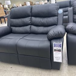 maverick black loveseat