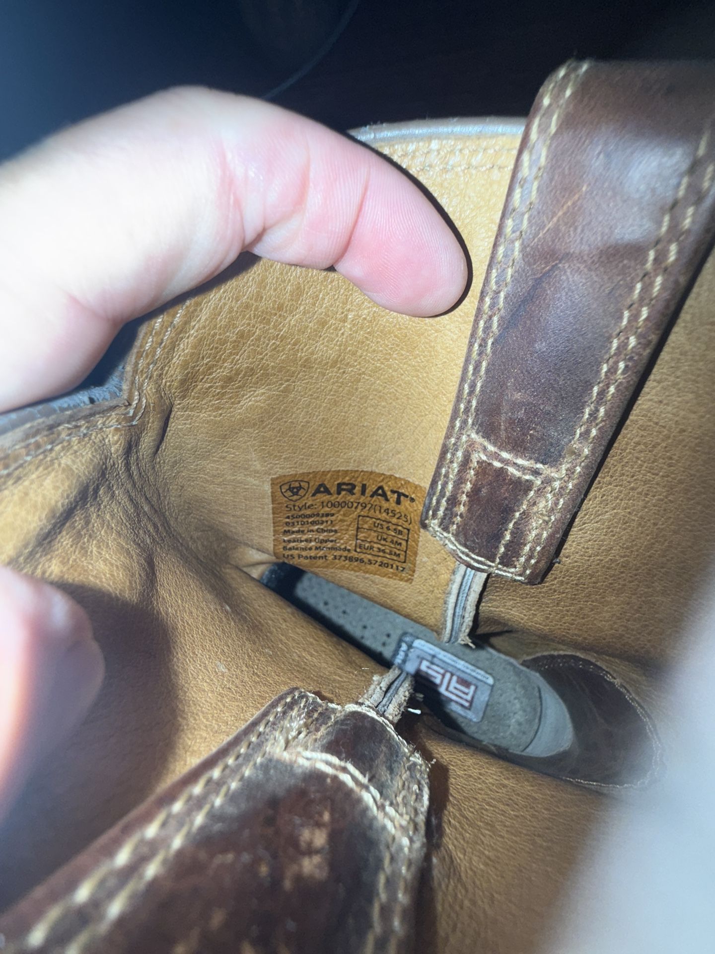 Ariat Mens/boys Leather Boots 6.5