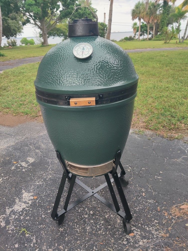 Big Green Egg Large Grill Smoker
