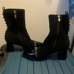 Black Boots With Studs