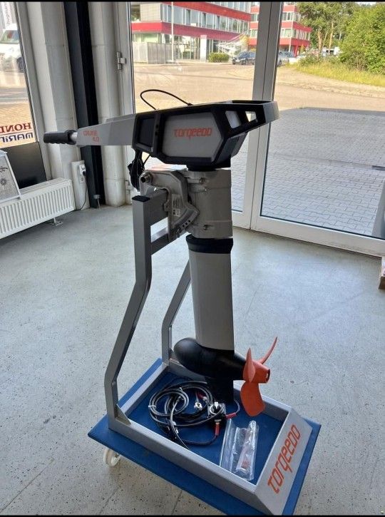 Torqeedo-Cruise 4.0 Electric-9.9hp Outboard-Motor