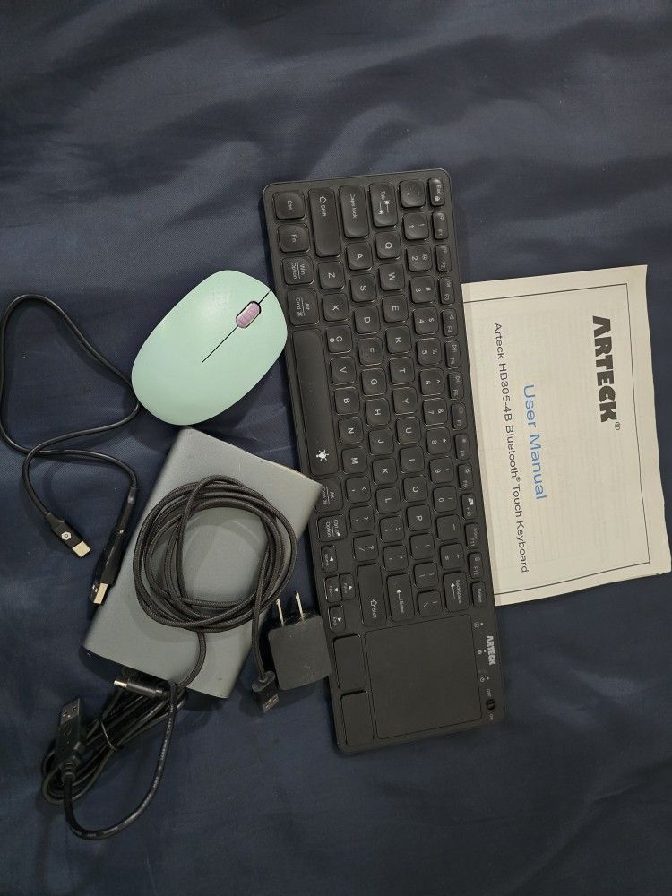 ARTECK BLUETOOTH KEYBOARD HB305-4B WITH MOUSEPAD