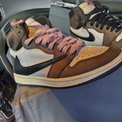 Travis Scott Size 5.5