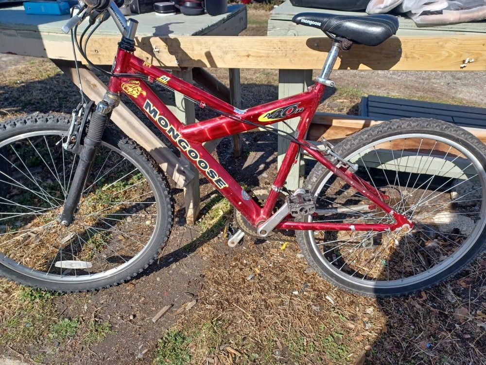 Mongoose A40R 21 Speeds Mountain Bike