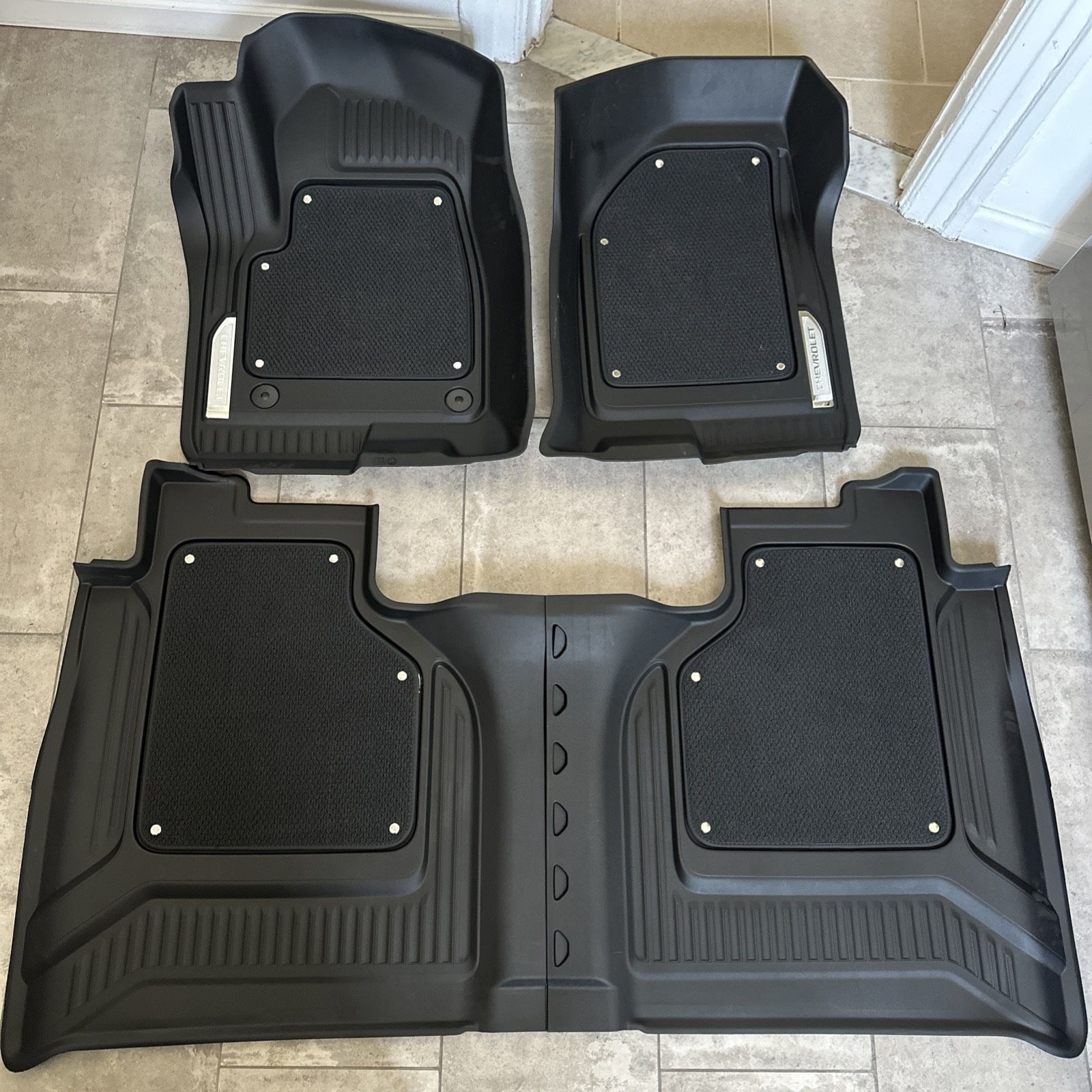 Premium Floor Mat Chevrolet Silverado 1500 ‘25. Crew Cab