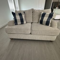 Rooms To Go Stone hill Beige 3 Piece Set