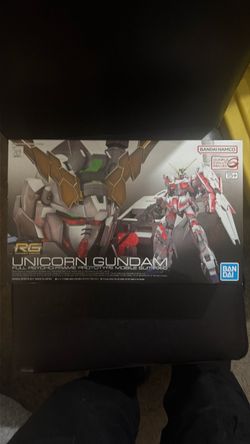 Bandai RG Unicorn Gundam Model Kit