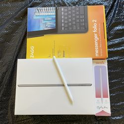 iPad 9th Generation 256GB  Brand New sealed With Keyboard case And Pencil 
