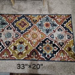 Small Door Rug Great Cond Like New