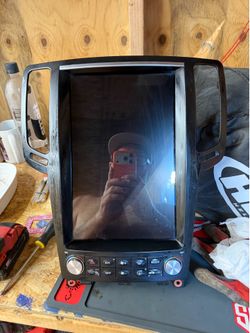 G37 Tesla style stereo