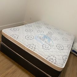 Queen mattress pillow top set with box spring (2pc - new) 