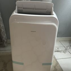Insignia 350 Sq. Ft. Portable Air Conditioner White 8000 Btu