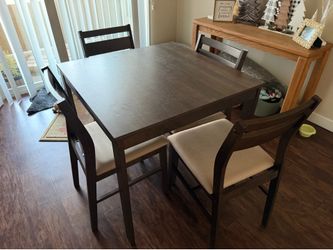 Brand new Small Ashley Table