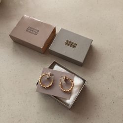 1982 braided hoop surgical steel post gold tone
