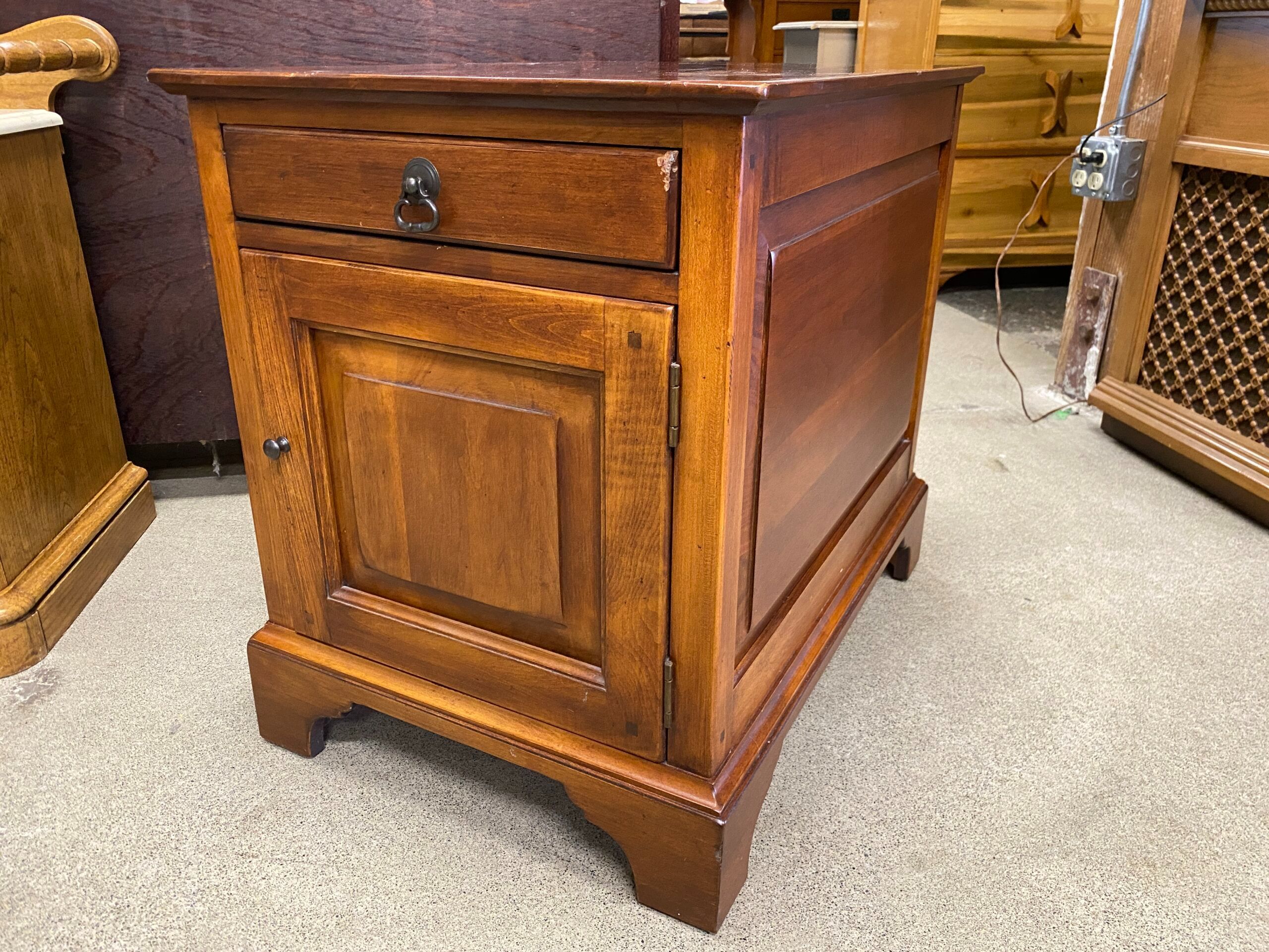 LEXINGTON Rectangular Nightstand w/ Cabinet