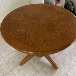 Round Table Dining/breakfast Table