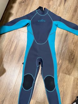 Size 6 wet suit