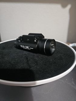 TRL1 strobe function 800 lumens
