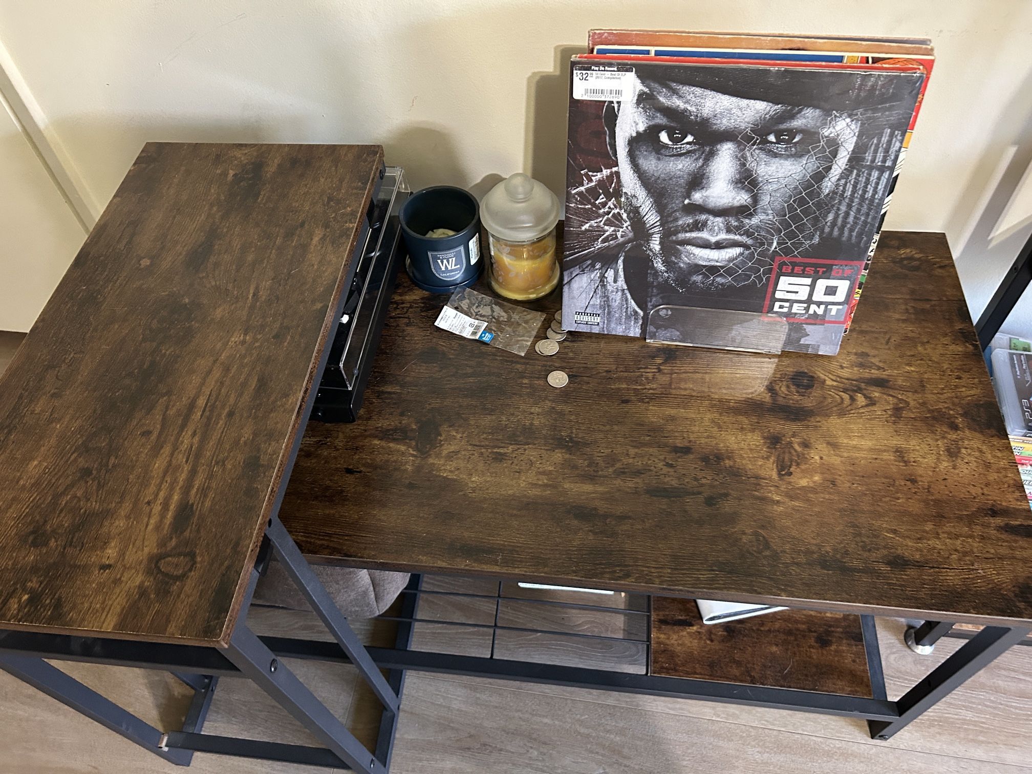 Wood Coffee Table with moveable nesting table
