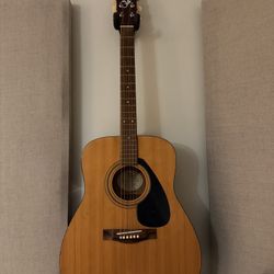 Yamaha FG-300A Acoustic Guitar